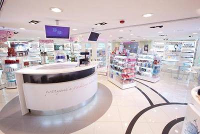 莎莎、卓悅業(yè)績回暖，化妝品零售巨頭瞄準(zhǔn)大健康品類拓展新增長